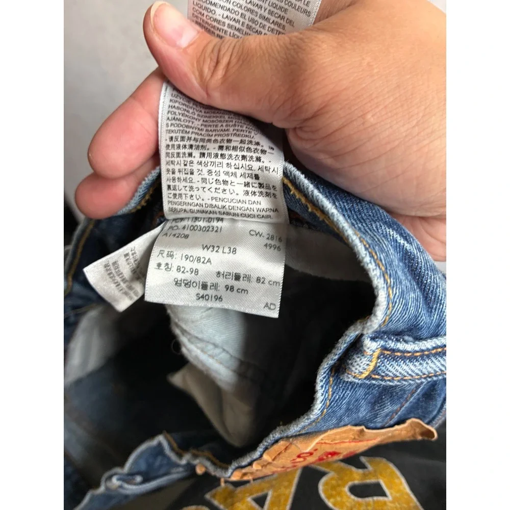 Levis 501 Original Fit Mens Blue Denim Straight Leg Button Fly Jeans W32 L38